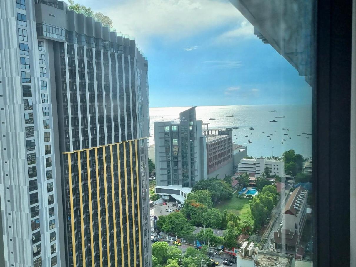 The Base Condo Center Of Pattaya Rooftop Swimming Pool Экстерьер фото