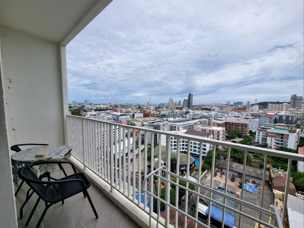 The Base Condo Center Of Pattaya Rooftop Swimming Pool Экстерьер фото